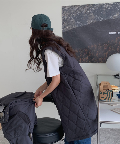 emi+（エミプラス）の「レイヤード風キルティングノースリーブコート＋ハイネックショートジャケットセット（ミリタリージャケット・レディース・チャコールグレー/カーキ/ホワイト・FREE）」の13枚目の写真