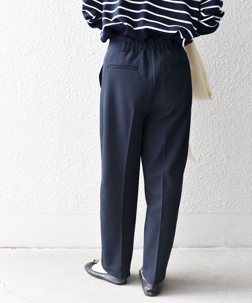 SHIPS(シップス)の「〈手洗い可能〉ストレッチカラーテーパードパンツ◆(その他パンツ・レディース・ネイビー/オフホワイト/グリーン・40/38/36)」の16枚目の写真