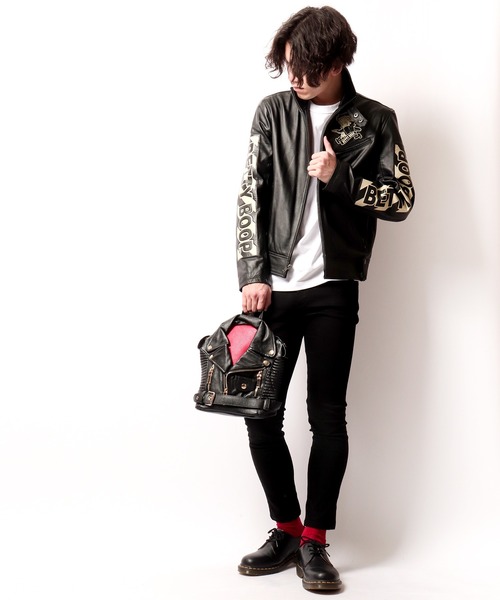 BLACK JACKALL CROWN(ブラックジャッカルクラウン)の「BLACK JACKALL CROWN ライダース デコレーション ミニリュック(バックパック/リュック・レディース・ブラック・FREE)」の2枚目の写真