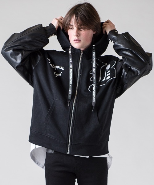 BACKSTAGE PASS(バックステージパス)の「HOODIE-STAJUM(フーディー-スタジャン)ビッグシルエット フード スタジャン(スタジャン・メンズ・ブラック/グレー・1-2/3-4)」の8枚目の写真
