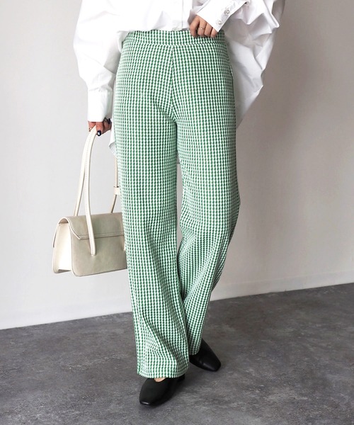 Riberry（リベリー）の「千鳥柄カットジャガードパンツ（スウェットパンツ・レディース・ブラック/グリーン・MEDIUM）」の2枚目の写真