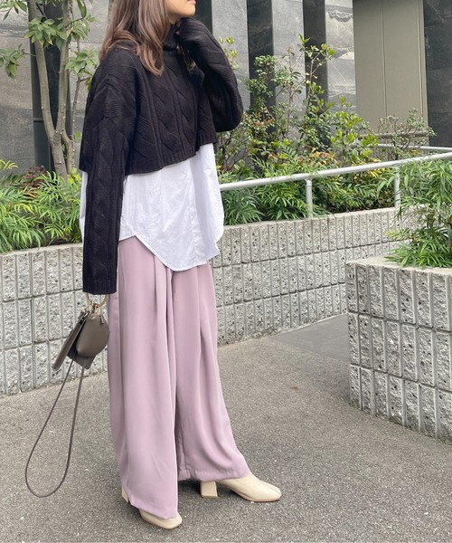 Meli rich（メリーリッチ）の「とろみのある質感。タック入りワイドパンツ（スラックス・レディース・ブラック/ベージュ/ラベンダー・SMALL/MEDIUM）」の10枚目の写真