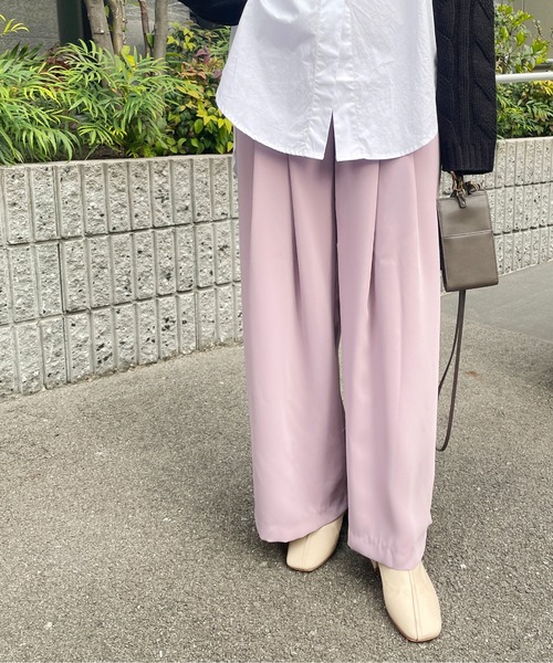 Meli rich（メリーリッチ）の「とろみのある質感。タック入りワイドパンツ（スラックス・レディース・ブラック/ベージュ/ラベンダー・SMALL/MEDIUM）」の12枚目の写真