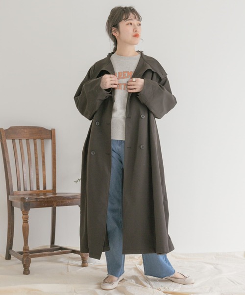 ITEMS URBANRESEARCH(アイテムズ アーバンリサーチ)の「スタンドカラーAラインコート(トレンチコート・レディース・ブラック/ベージュ・FREE)」の7枚目の写真