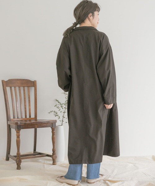 ITEMS URBANRESEARCH(アイテムズ アーバンリサーチ)の「スタンドカラーAラインコート(トレンチコート・レディース・ブラック/ベージュ・FREE)」の9枚目の写真