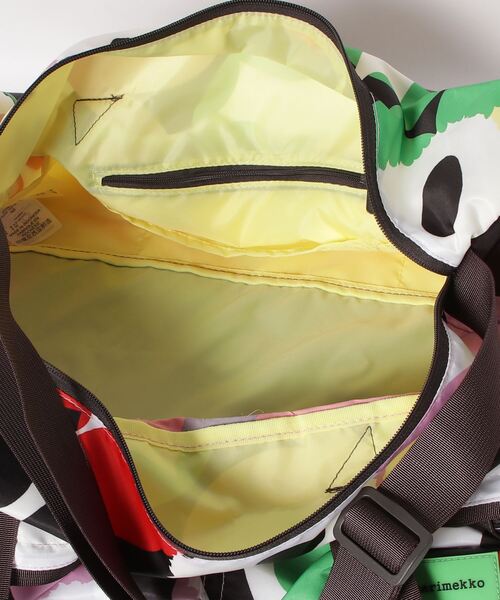 新品タグ付 adidas × マリメッコ ダッフルバッグ ボストンバッグ 花柄 adidas（アディダス）の「adidas × マリメッコ 総柄プリント