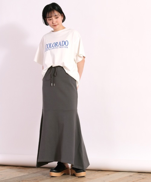cepo(セポ)の「カットフレアースカート(スカート・レディース・オフホワイト/ブルー/チャコール・M)」の2枚目の写真