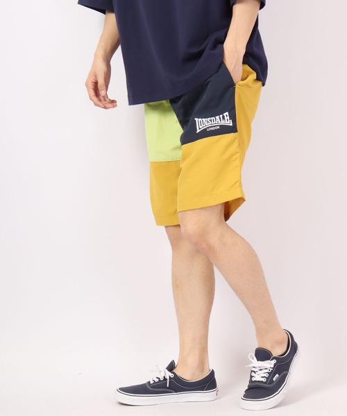 LONSDALE(ロンズデール)の「LONSDALE 接触冷感 紫外線カット ナイロン バギー ボードショーツ(その他パンツ・メンズ・ブラック/パープル/オレンジ/マスタード・M/L/LL/S)」の1枚目の写真
