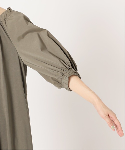 IENA(イエナ)の「ボリュームコンビワンピース(ワンピース・レディース・カーキ/ベージュ/ブラック・36/38)」の22枚目の写真