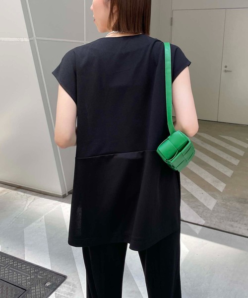 CAPRICIEUX LE'MAGE(カプリシューレマージュ)の「深Vストレッチベスト(ベスト・レディース・ブラック/ホワイト系その他・FREE)」の5枚目の写真