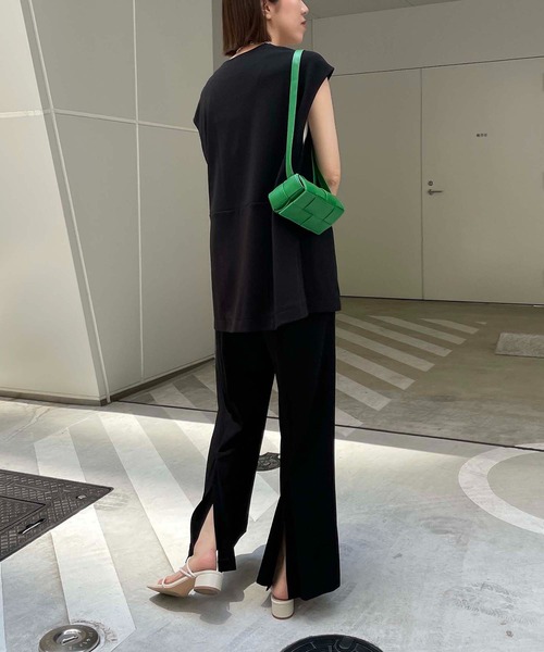 CAPRICIEUX LE'MAGE(カプリシューレマージュ)の「深Vストレッチベスト(ベスト・レディース・ブラック/ホワイト系その他・FREE)」の12枚目の写真