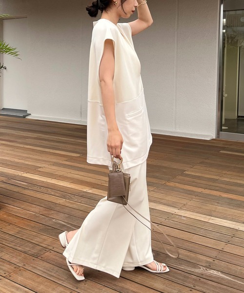 CAPRICIEUX LE'MAGE(カプリシューレマージュ)の「深Vストレッチベスト(ベスト・レディース・ブラック/ホワイト系その他・FREE)」の20枚目の写真