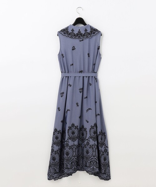 GRACE CONTINENTAL(グレースコンチネンタル)の「ビッグカラー刺繍ワンピース(ワンピース・レディース・ブラック/ブルー・36/38)」の18枚目の写真