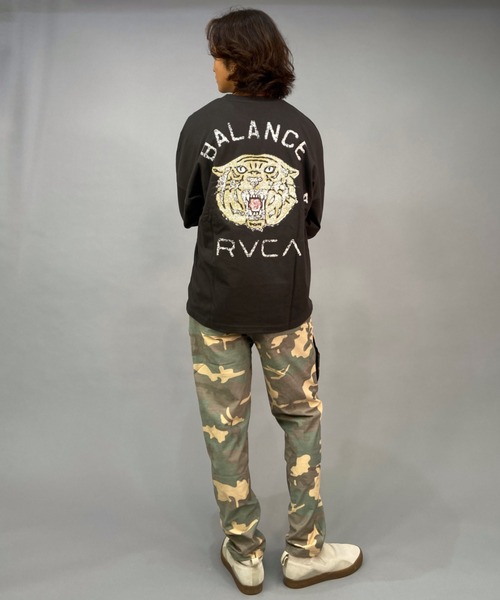 RVCA（ルーカ）の「RVCA/ルーカ ドロップショルダー バックプリントロンT BC042-066（Tシャツ/カットソー・メンズ・ホワイト/ブラック・S/M/L/XL）」の19枚目の写真