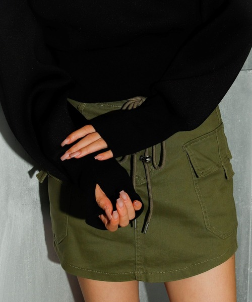 FIG&VIPER（フィグアンドバイパー）の「ボンディングショートパーカー（パーカー・レディース・ホワイト/ブラック・FREE）」の4枚目の写真