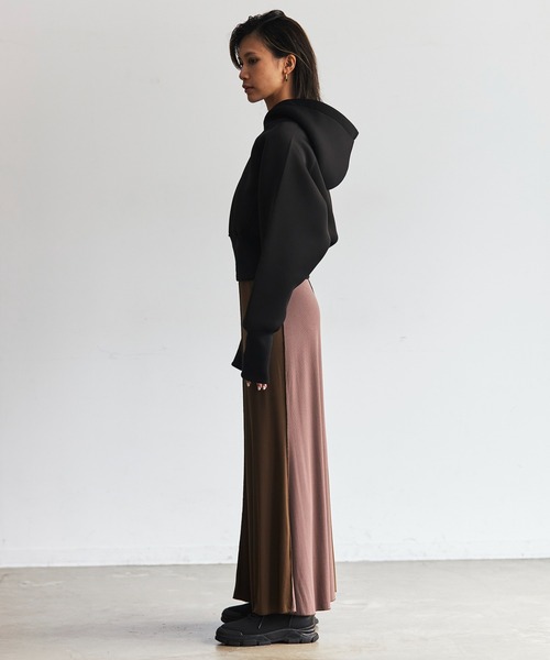 FIG&VIPER（フィグアンドバイパー）の「ボンディングショートパーカー（パーカー・レディース・ホワイト/ブラック・FREE）」の9枚目の写真