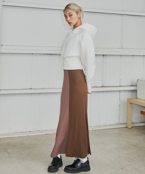 FIG&VIPER（フィグアンドバイパー）の「ボンディングショートパーカー（パーカー・レディース・ホワイト/ブラック・FREE）」の10枚目の写真