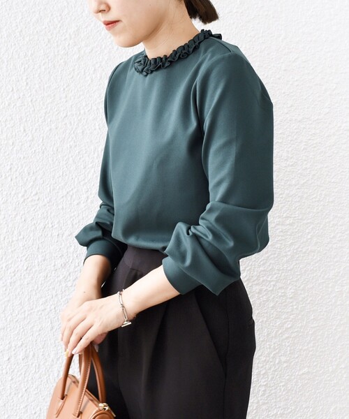 SHIPS（シップス）の「*〈洗濯機可能〉フリルカラーカットソー◇（Tシャツ/カットソー・レディース・ブラック/ライトホワイト/グリーン/ダークブルー・ONE SIZE）」の10枚目の写真