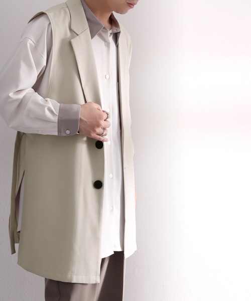 classicalelf（クラシカルエルフ）の「サイドベルトオーバージレベスト（ベスト・メンズ・ブラック/ベージュ系その他・MEDIUM/LARGE/X-LARGE）」の4枚目の写真