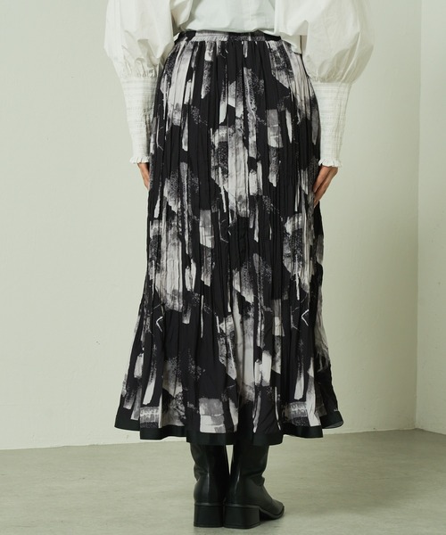 Lui's（ルイス）の「【22AW新色追加】アートプリントプリーツスカート（スカート・レディース・ブラック/アイボリー/ダークグレー・FREE）」の9枚目の写真