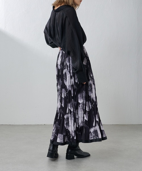 Lui's（ルイス）の「【22AW新色追加】アートプリントプリーツスカート（スカート・レディース・ブラック/アイボリー/ダークグレー・FREE）」の22枚目の写真