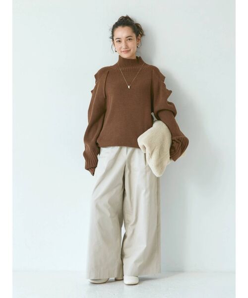 Ungrid（アングリッド）の「オープンショルダーデザインニット（ニット/セーター・レディース・アイボリー/オレンジ/ブラウン・FREE）」の17枚目の写真