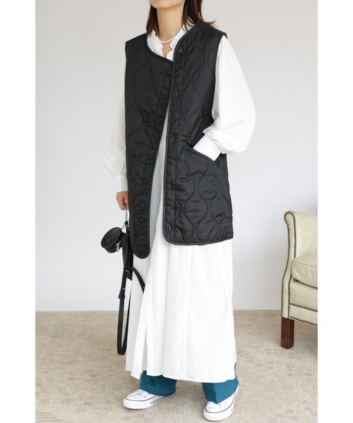 &. NOSTALGIA（アンドドットノスタルジア）の「【ZOZO限定】キルティングアシンメトリーベスト（ベスト・レディース・ブラック/カーキ・FREE）」の4枚目の写真