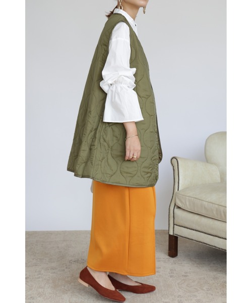 &. NOSTALGIA（アンドドットノスタルジア）の「【ZOZO限定】キルティングアシンメトリーベスト（ベスト・レディース・ブラック/カーキ・FREE）」の11枚目の写真