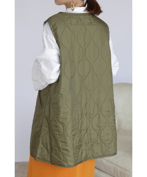 &. NOSTALGIA（アンドドットノスタルジア）の「【ZOZO限定】キルティングアシンメトリーベスト（ベスト・レディース・ブラック/カーキ・FREE）」の18枚目の写真