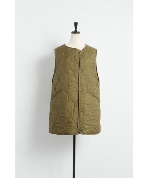 &. NOSTALGIA（アンドドットノスタルジア）の「【ZOZO限定】キルティングアシンメトリーベスト（ベスト・レディース・ブラック/カーキ・FREE）」の21枚目の写真