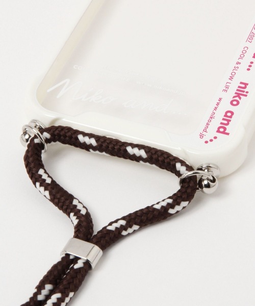 niko and...(ニコアンド)の「オリジナルニコロゴコード付きiPhoneケース (13/14兼用)(スマホケース/カバー・レディース・ピンク/ブラック/ブルー・0)」の9枚目の写真