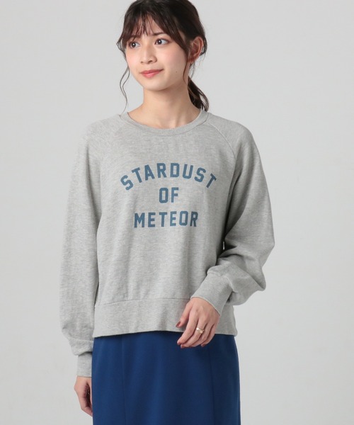 Honeys（ハニーズ）の「ショート丈ゆるトレーナー（スウェット・レディース・レッド/スミクロ/杢グレー/アイボリー・S/M/L）」の3枚目の写真