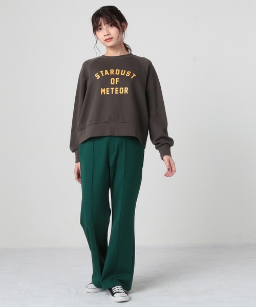 Honeys（ハニーズ）の「ショート丈ゆるトレーナー（スウェット・レディース・レッド/スミクロ/杢グレー/アイボリー・S/M/L）」の14枚目の写真