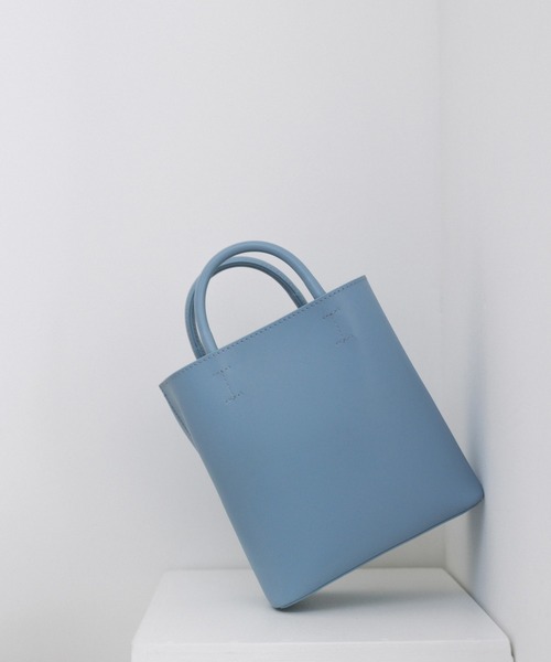 ADAM ET ROPE'（アダムエロペ）の「ダブルポケット2WAYバッグ（ショルダーバッグ・レディース・ブラック/グレー/オフホワイト/サックスブルー・FREE）」の4枚目の写真