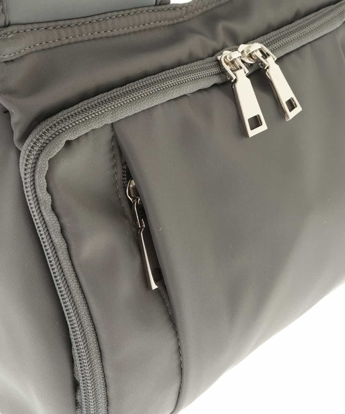 MK MICHEL KLEIN(エムケーミッシェルクラン)の「【人間工学デザイン】コンパクトショルダーバッグ(ショルダーバッグ・レディース・ブラック/グリーン/グレー・00)」の14枚目の写真