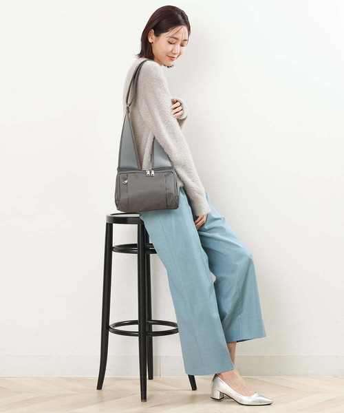 MK MICHEL KLEIN(エムケーミッシェルクラン)の「【人間工学デザイン】コンパクトショルダーバッグ(ショルダーバッグ・レディース・ブラック/グリーン/グレー・00)」の18枚目の写真
