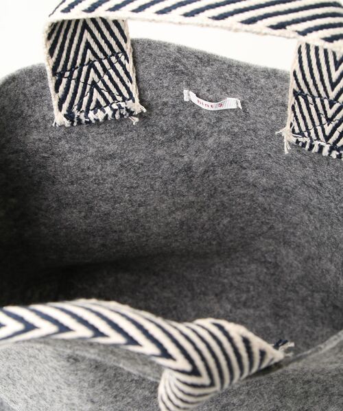 hint hint（ヒントヒント）の「hint hint フェルトバッグS（トートバッグ・レディース・イエロー/グリーン/レッド/ブルー/グレー・FREE）」の10枚目の写真