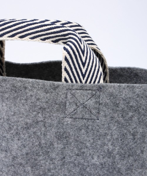 hint hint（ヒントヒント）の「hint hint フェルトバッグS（トートバッグ・レディース・イエロー/グリーン/レッド/ブルー/グレー・FREE）」の9枚目の写真