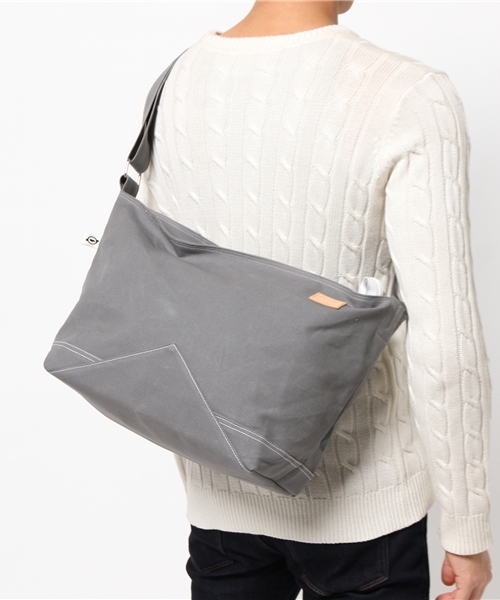 COSSHI（コッシ）の「COSSHI PARAFFIN CANVAS SHOULDER（ショルダーバッグ・メンズ・グレー/ブルー/イエロー・FREE）」の10枚目の写真