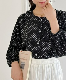 【23S/S 春夏新作】ドット柄ノーカラーブラウス