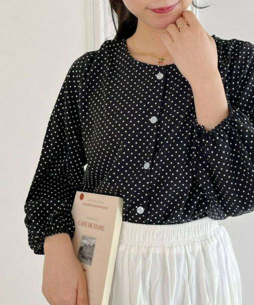 Loueme(ルエム)の「【23S/S 春夏新作】ドット柄ノーカラーブラウス(シャツ/ブラウス・レディース・アイボリー/ブラック・FREE)」の2枚目の写真