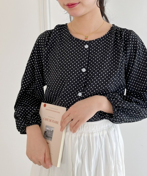 Loueme(ルエム)の「【23S/S 春夏新作】ドット柄ノーカラーブラウス(シャツ/ブラウス・レディース・アイボリー/ブラック・FREE)」の6枚目の写真