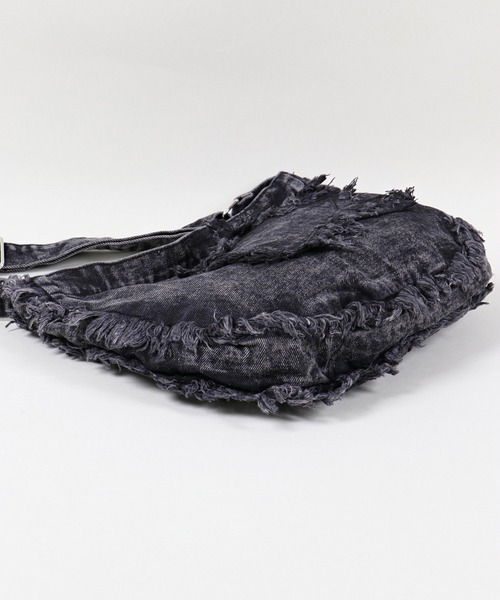 SPINNS（スピンズ）の「【A4サイズ収納可】デニムショルダーバッグ スター（ショルダーバッグ・レディース・ブラック/カーキ/ブラック系その他・ONESIZE）」の13枚目の写真