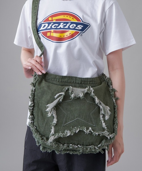 SPINNS（スピンズ）の「【A4サイズ収納可】デニムショルダーバッグ スター（ショルダーバッグ・レディース・ブラック/カーキ/ブラック系その他・ONESIZE）」の17枚目の写真