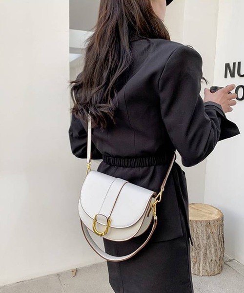 pumpkin port(パンプキンポート)の「2WAY ゴールドD管 ショルダーBAG(ショルダーバッグ・レディース・キャメル/ホワイト/ブラック・FREE)」の16枚目の写真