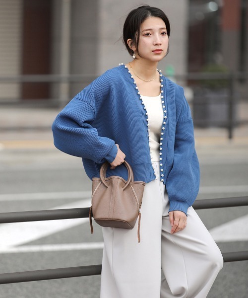 Bou Jeloud（ブージュルード）の「パール付ドルマンニットカーディガン