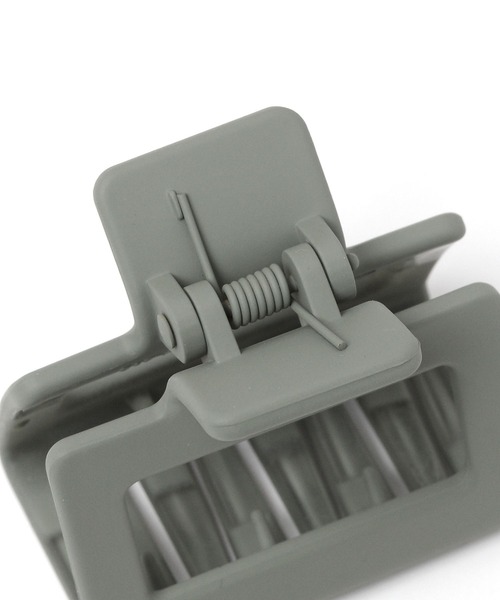 LEPSIM（レプシィム）の「スクエアミニバンスクリップ　186723（バレッタ/ヘアクリップ・レディース・グリーン/アイボリー/ベージュ系その他・ONE SIZE）」の5枚目の写真