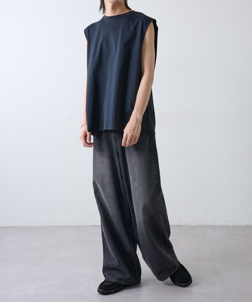 COLONY 2139（コロニートゥーワンスリーナイン）の「スマート半袖変形ノースリーブ（タンクトップ・メンズ・ホワイト/ブラック・MEDIUM/LARGE）」の14枚目の写真