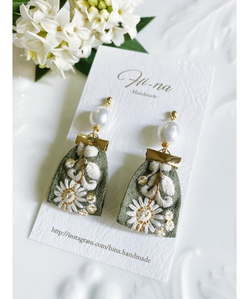 tone(トーン)の「【Hi-na】バロックパール×刺繍リボンタッセル ピアス(MA)(ピアス(両耳用)・レディース・ブラック/ピンクベージュ/ブルー/カーキ/ダークグリーン・FREE)」の13枚目の写真