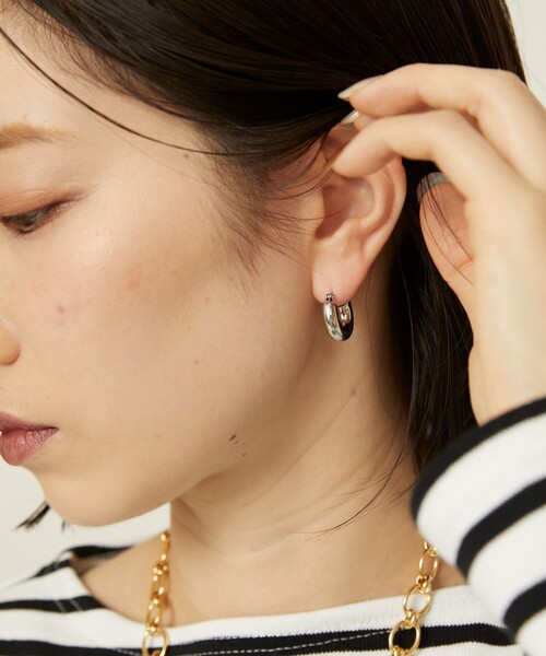 Aresense（アーセンス）の「esne/エスネ ミニフープピアス（ピアス（両耳用）・レディース・ゴールド/シルバー・ﾌﾘ-）」の6枚目の写真